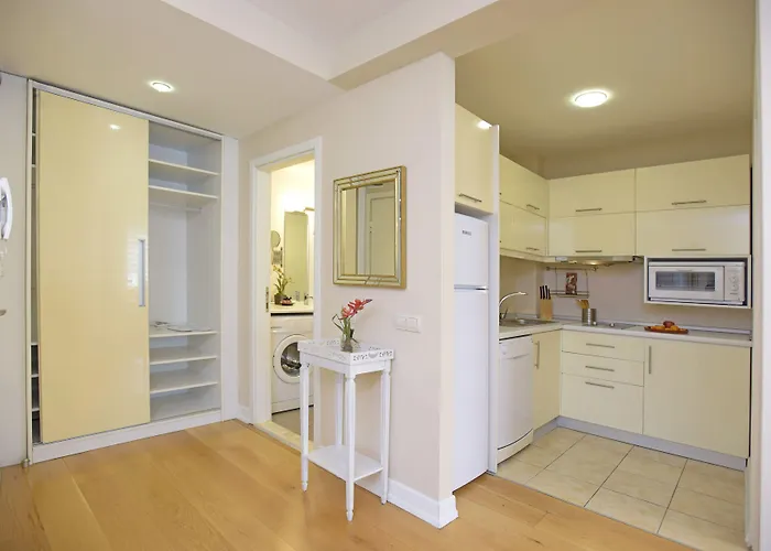 Cheya Sisli Medical & Business Center Tesvikiye And